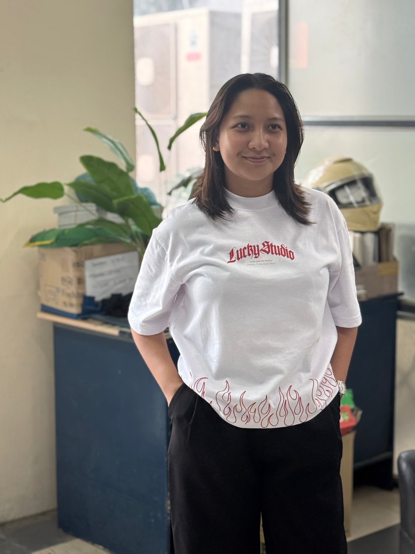 Cropped boxy lucky-graphic